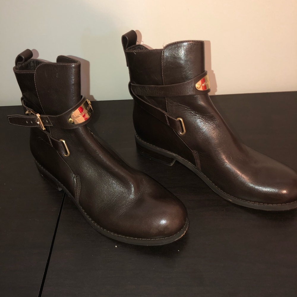 MK booties
